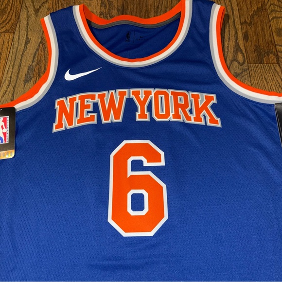 NIKE NBA Official Jersey New York Knicks #6 Kristaps Porzingis Size L - Picture 9 of 9